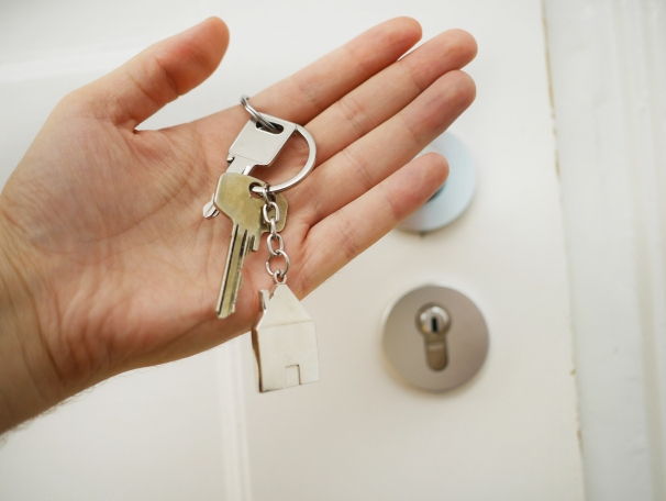 https://ColetteJay.StopRentingStartOwning.com